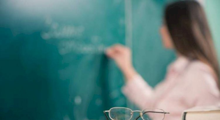 Governo anuncia reajuste salarial para professores do ES