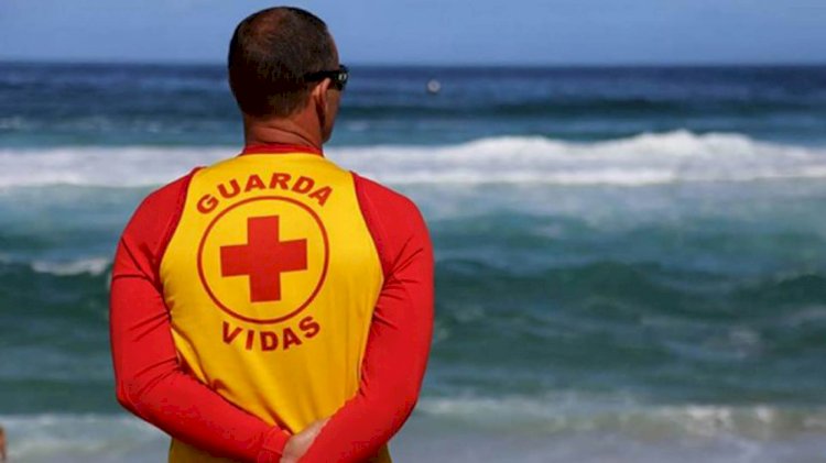 Guarda-vidas realizam abordagens e reforçam o trabalho preventivo nas praias de Aracruz