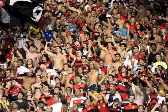 Tite comenta xingamentos após derrota do Flamengo para o Peñarol:
