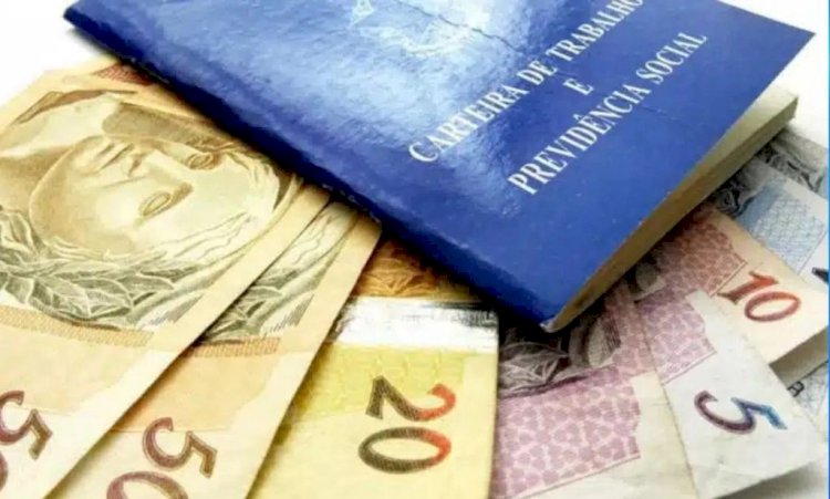 Primeira parcela do décimo terceiro deve ser paga até esta sexta